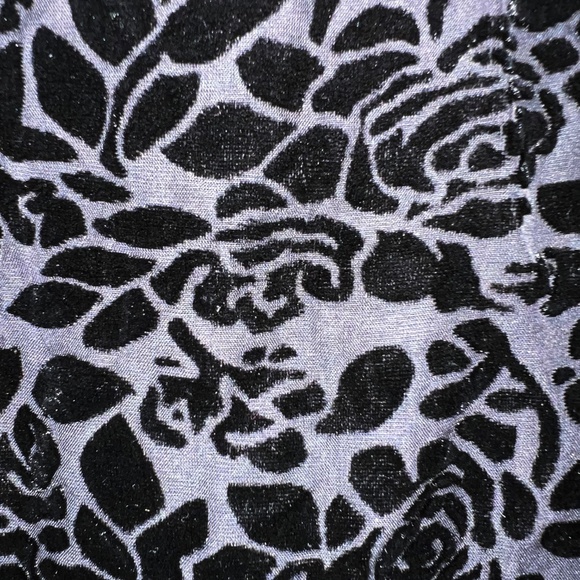 Vintage Black Velvet Rose Scarf - Picture 2 of 10